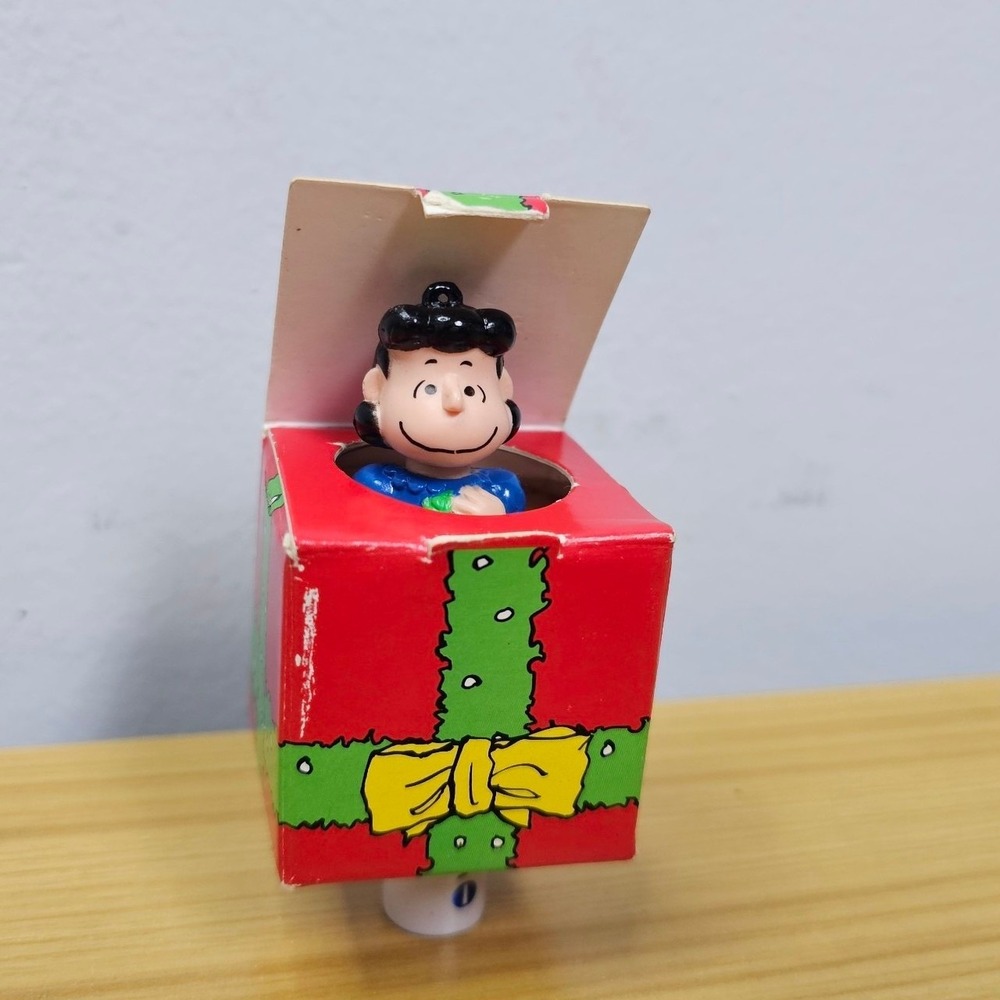Vintage Peanuts Christmas Pop Up‎ Presents Ornaments Lucy Pencil Topper